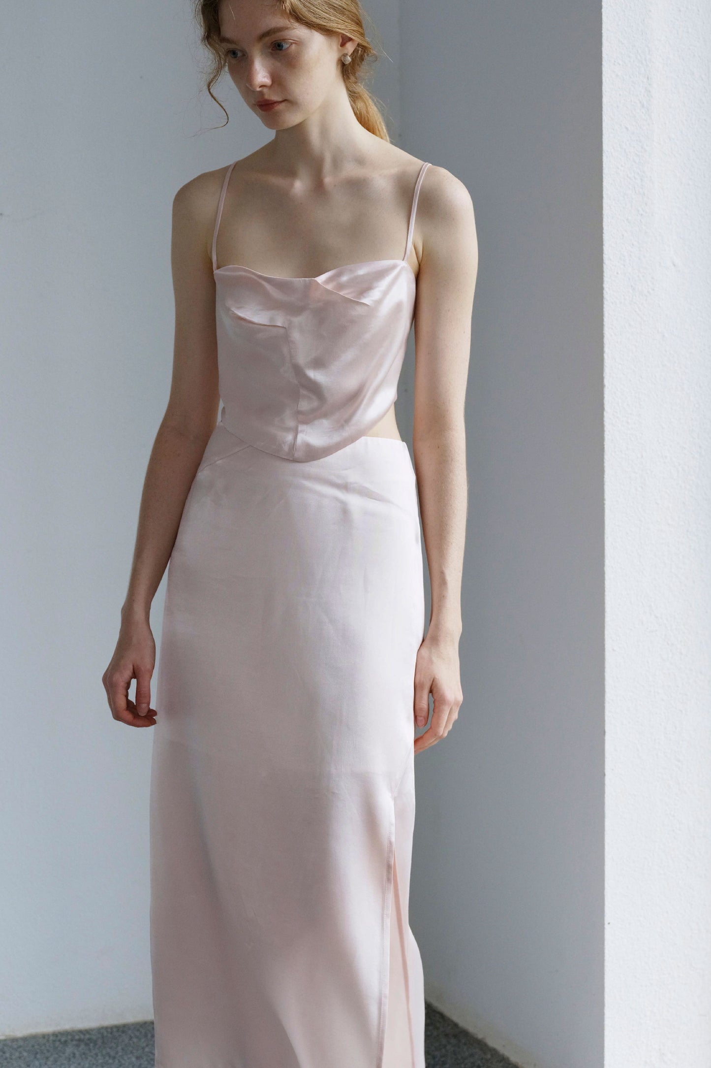 Pale glow strap dress pink